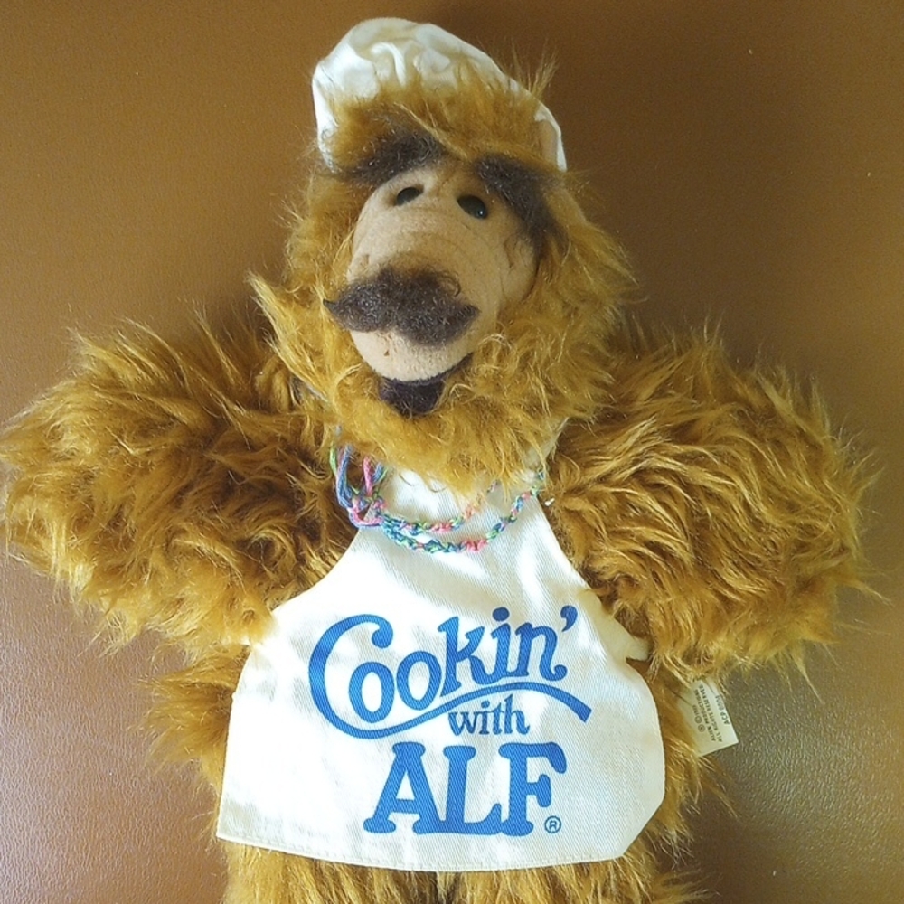 Vintage Alf Alien Chef Puppet.  Cookin' with Alf.  Apron & Hat. ACP 0004